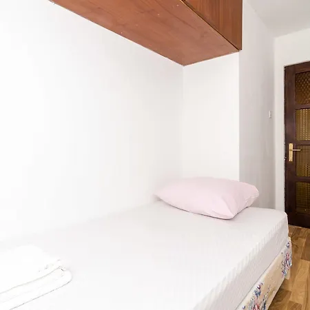La Marina Apartment *